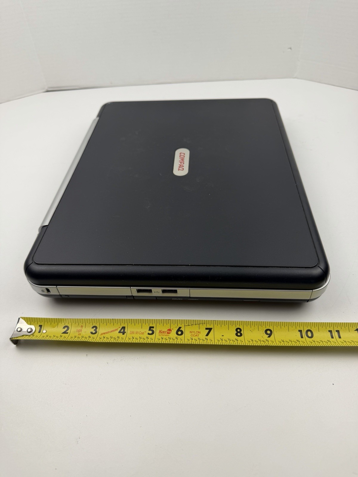 COMPAQ Presario R3000 | Laptop | Windows XP Professional | With power Cord