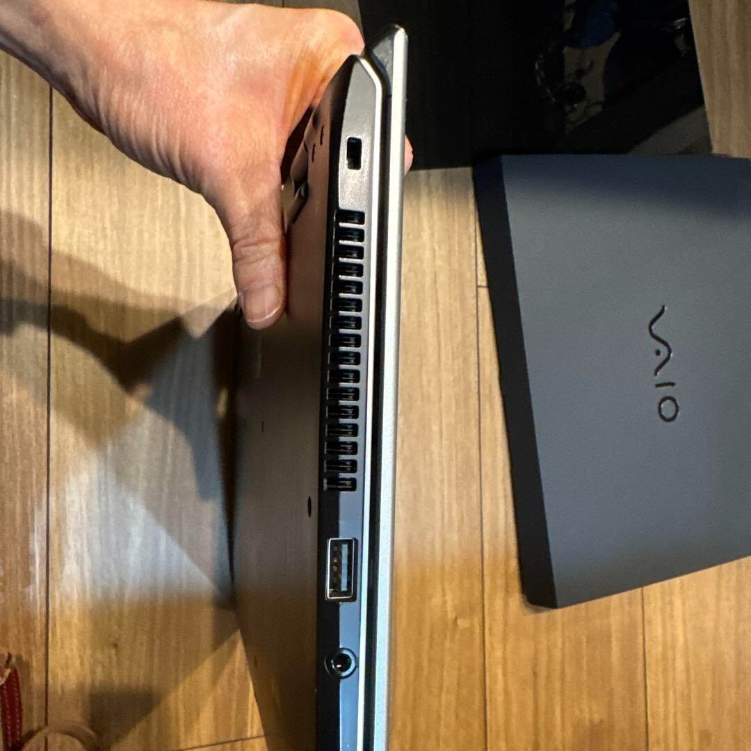 VAIO SX14 i5 1T/16G US-KB W11P Silver Windows11 Pro Intel Core i5 d728