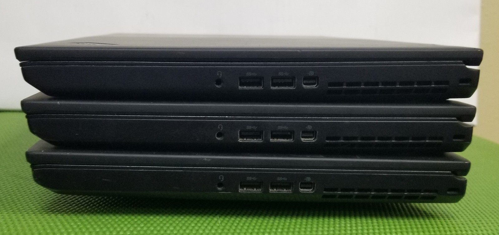 (Lot of 3) Lenovo Thinkpad P51 i7-7820HQ 2.9GHz 16GB 15.6″ – no SSD/OS