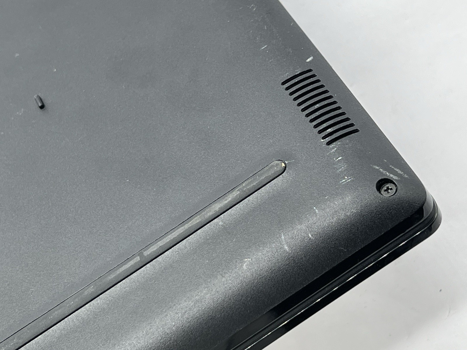 Dell Latitude 3400, i5-8265U CPU, @ 1.60GHz, 8GB RAM-No HDD/OS/Charger