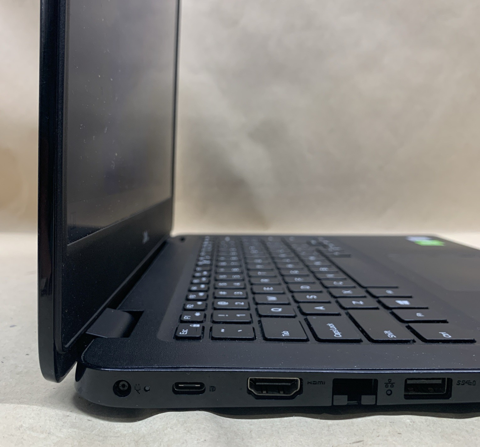 Dell Latitude 3400, Core i7-8565U@1.8GHz, 8GB RAM, 256GB SSD, NVidia MX130, W11P