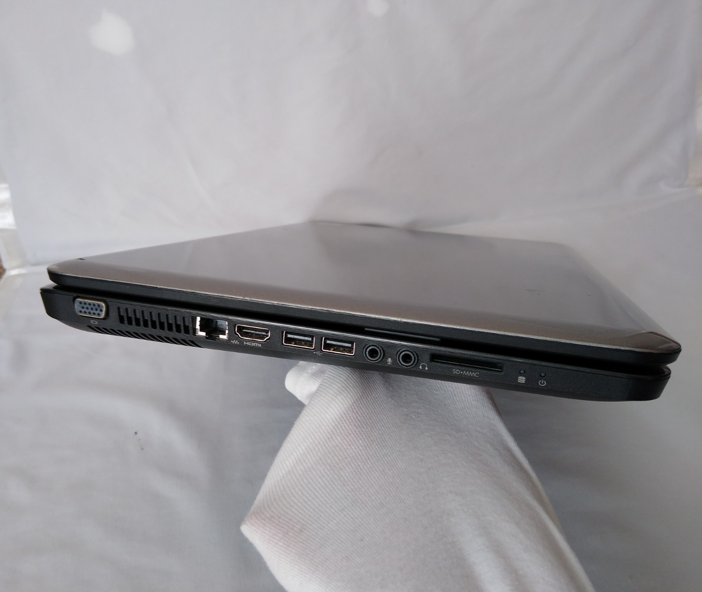 HP Pavilion G7 Notebook Laptop Windows 7 Home Premium AMD 4Core 1.5GHz 4GB RAM