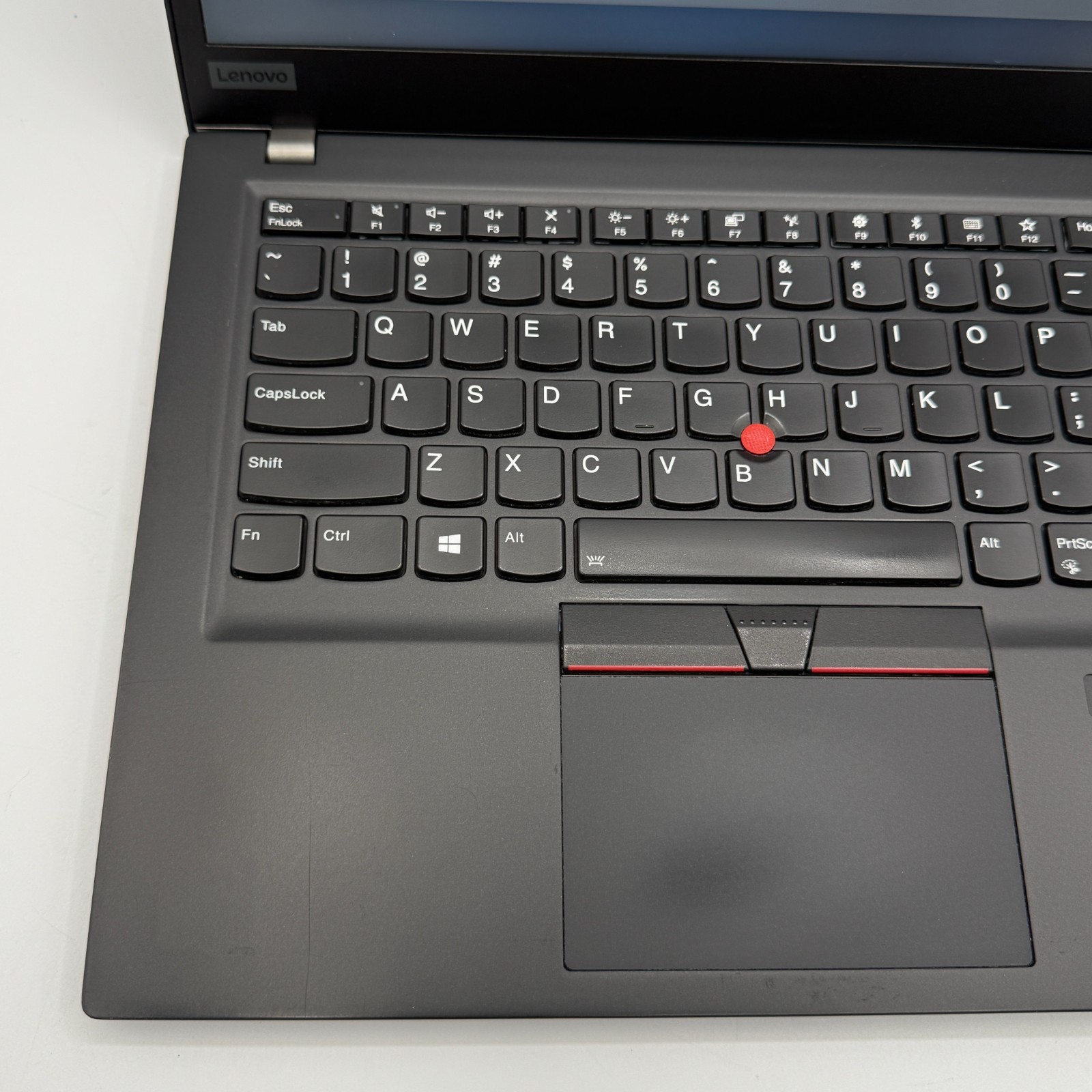 Lenovo ThinkPad T490s 14″ i7-8565U 16GB RAM 256GB SSD Win11 Pro Fingerprin Fair