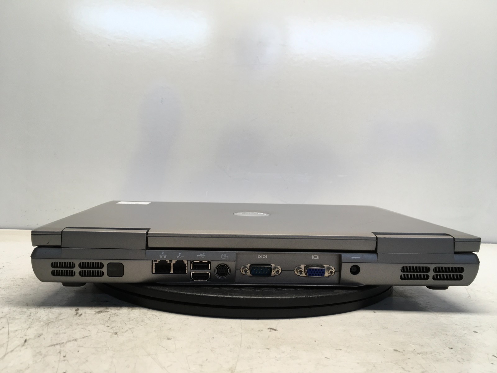Dell Latitude D810 Intel Pentium M 06D8 1.73GHz 2 GB NO HDD/Battery