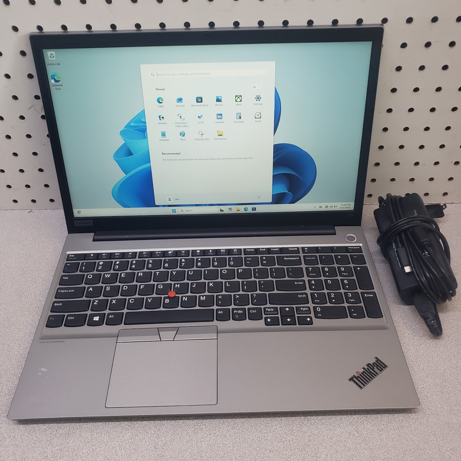Lenovo ThinkPad E15 15.6″ FHD Intel i7-10510U 512GB SSD 16GB Win11 Pro