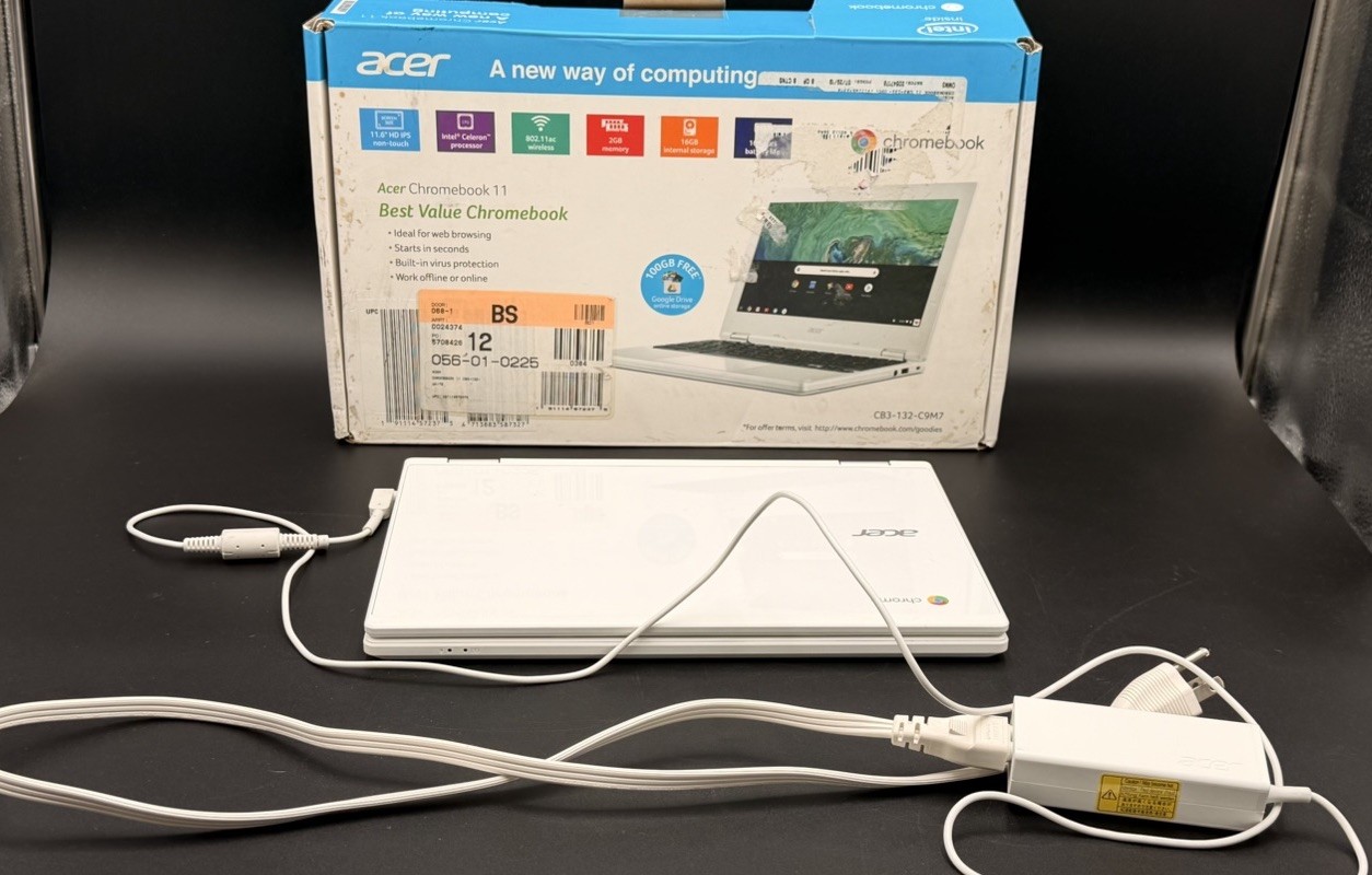 Acer Chromebook 11 CB3-132-C9M7 11.6” White Laptop
