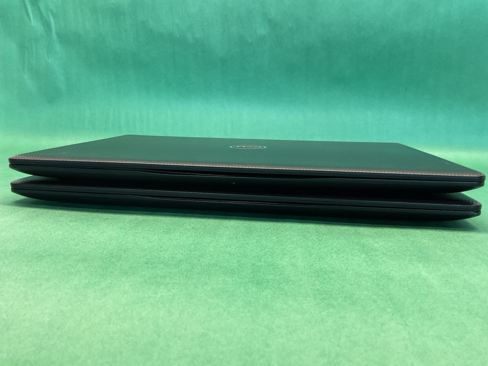 Lot Of 2 – Dell Inspiron 3593 – 15.6″ – Power On – NO HARD DRIVES – Untested
