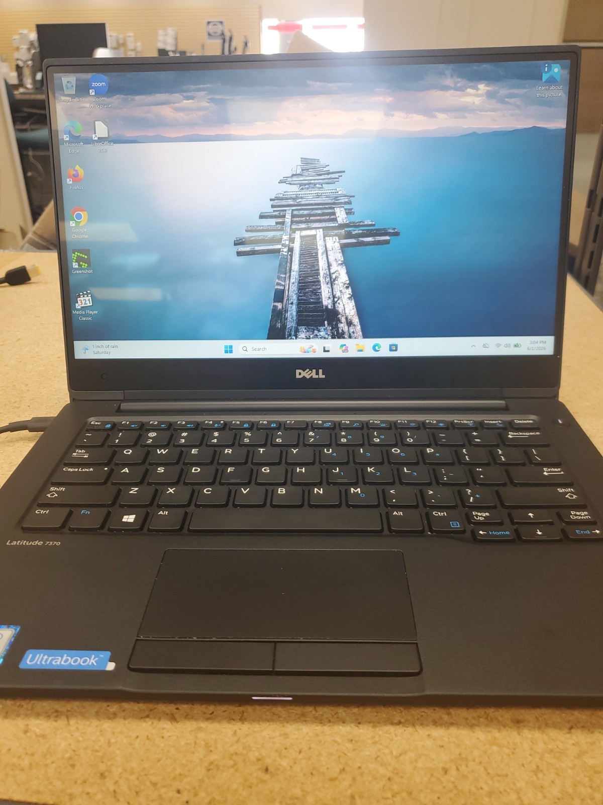 14″ Dell Latitude 7370 Laptop m7-6y75 8GB RAM 500GB SSD Win 11 Pro 060126-4