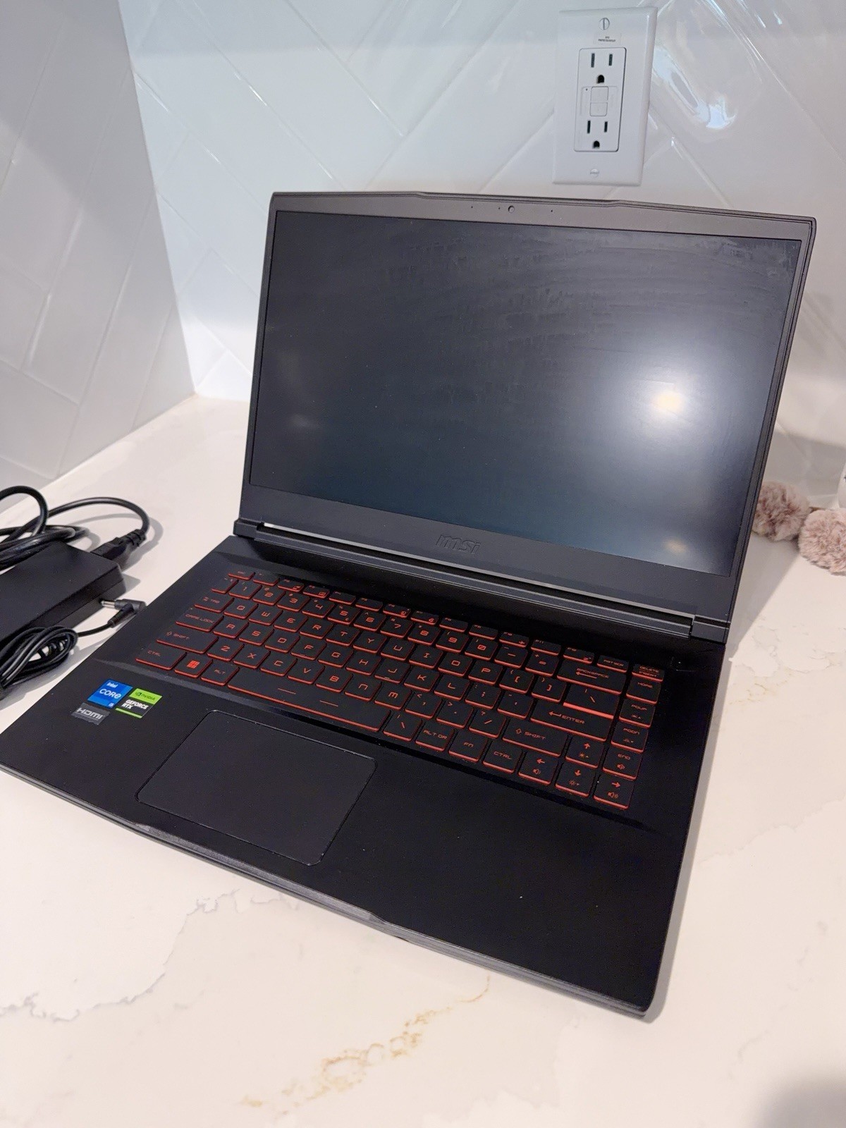 MSI GF63 thin 11UC 15.6″ FHD 144Hz i7-11800H RTX 3050 RAM updated 64GB/512GB