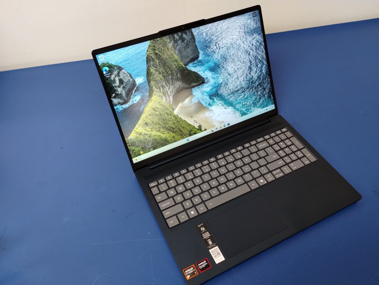 LENOVO IdeaPad Slim 5 16AKP10, AMD Ryzen AI 7 350, 16 GB RAM, 1 TB NVMe SSD