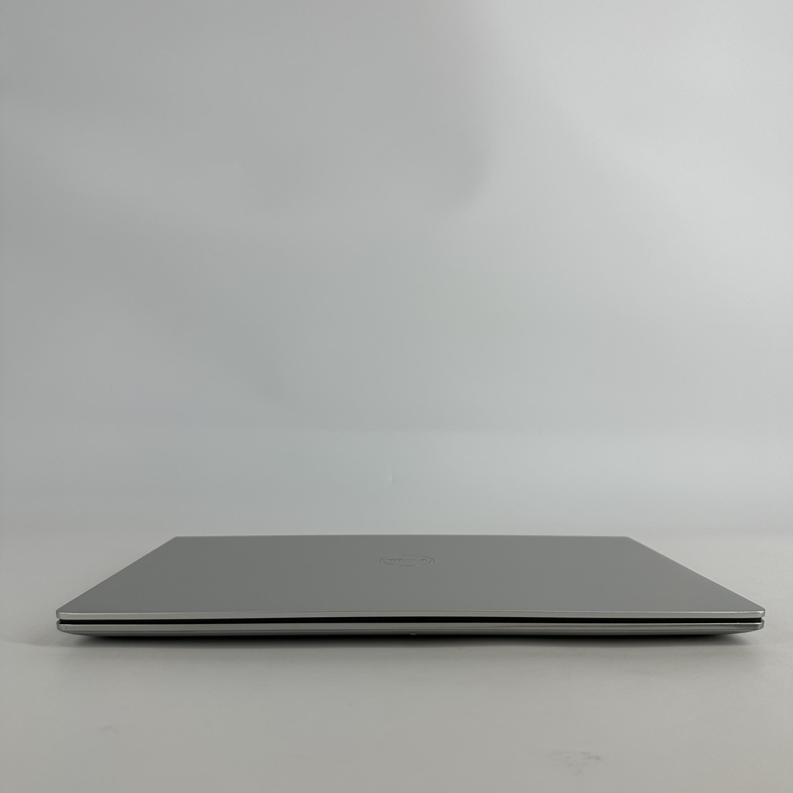 Dell 15 DC15250 Platinum Silver FHD 1.7 GHz i7-1355U 16GB 512GB SSD Very Good
