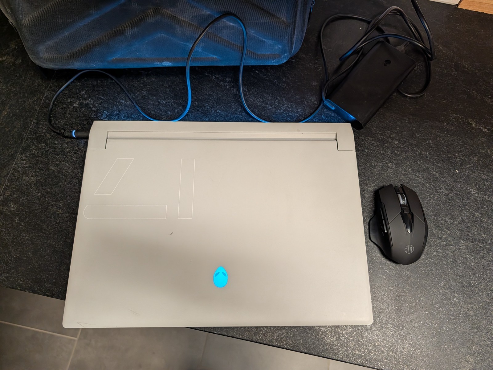 Alienware x17 R1 – i7-11800H – 32GB RAM – RTX 3070 – 2TB SSD