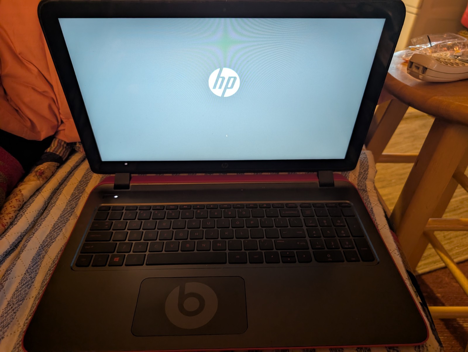 HP Pavilion 1TB Beats Special Edition 15.6″ Touchscreen Laptop AMD 10 QUAD