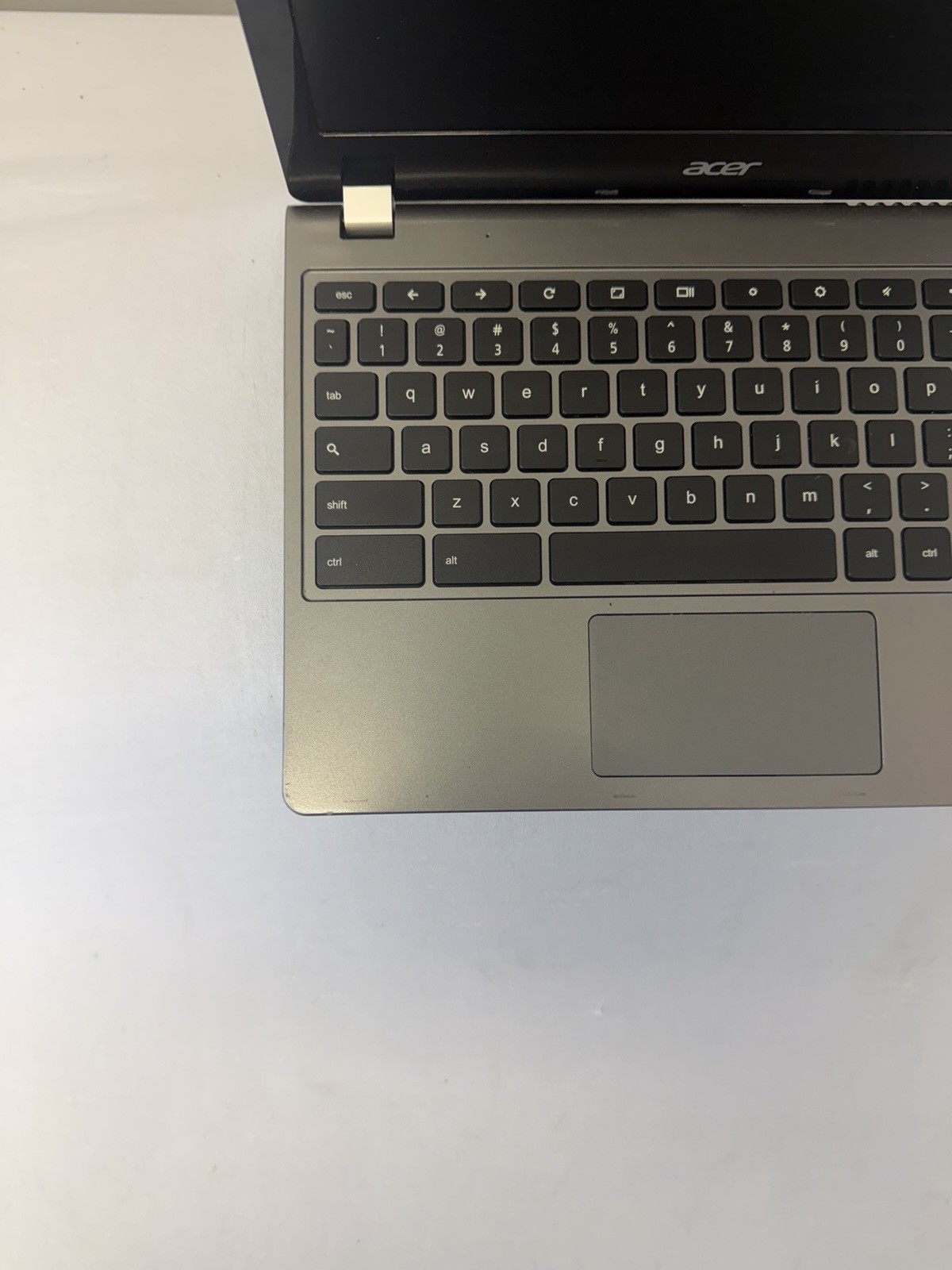 Acer Chromebook C740-C4PE Laptop – Good Screen – Intel Celeron 3205U – Read Des