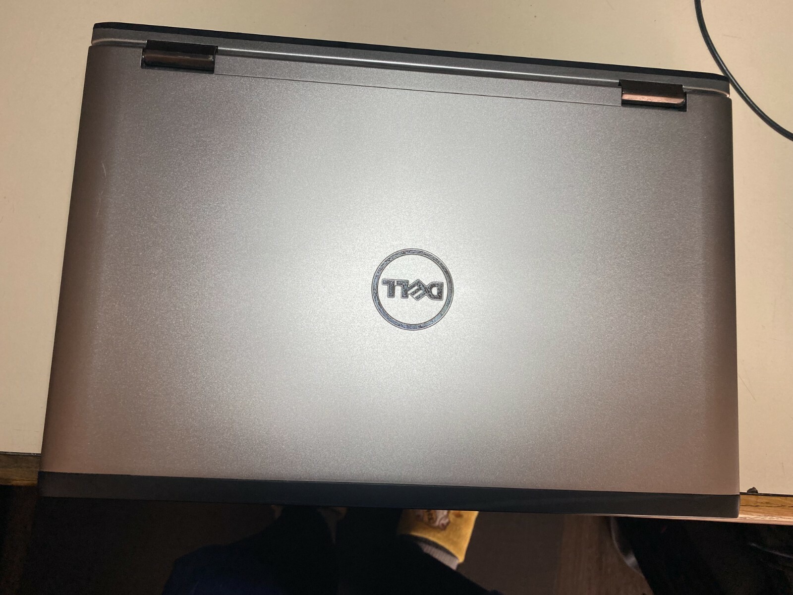 DELL VOSTRO 3555 15.6″ AMD 1.86GHZ RADEON 4GB RAM 250GB HDD WIN10Pro DVD-RW FPR