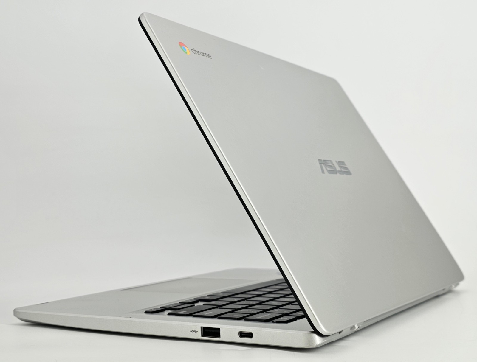 ASUS C424M – 14″ Chromebook – Intel Celeron N4020 @ 1.10GHz 4GB RAM 64GB SSD
