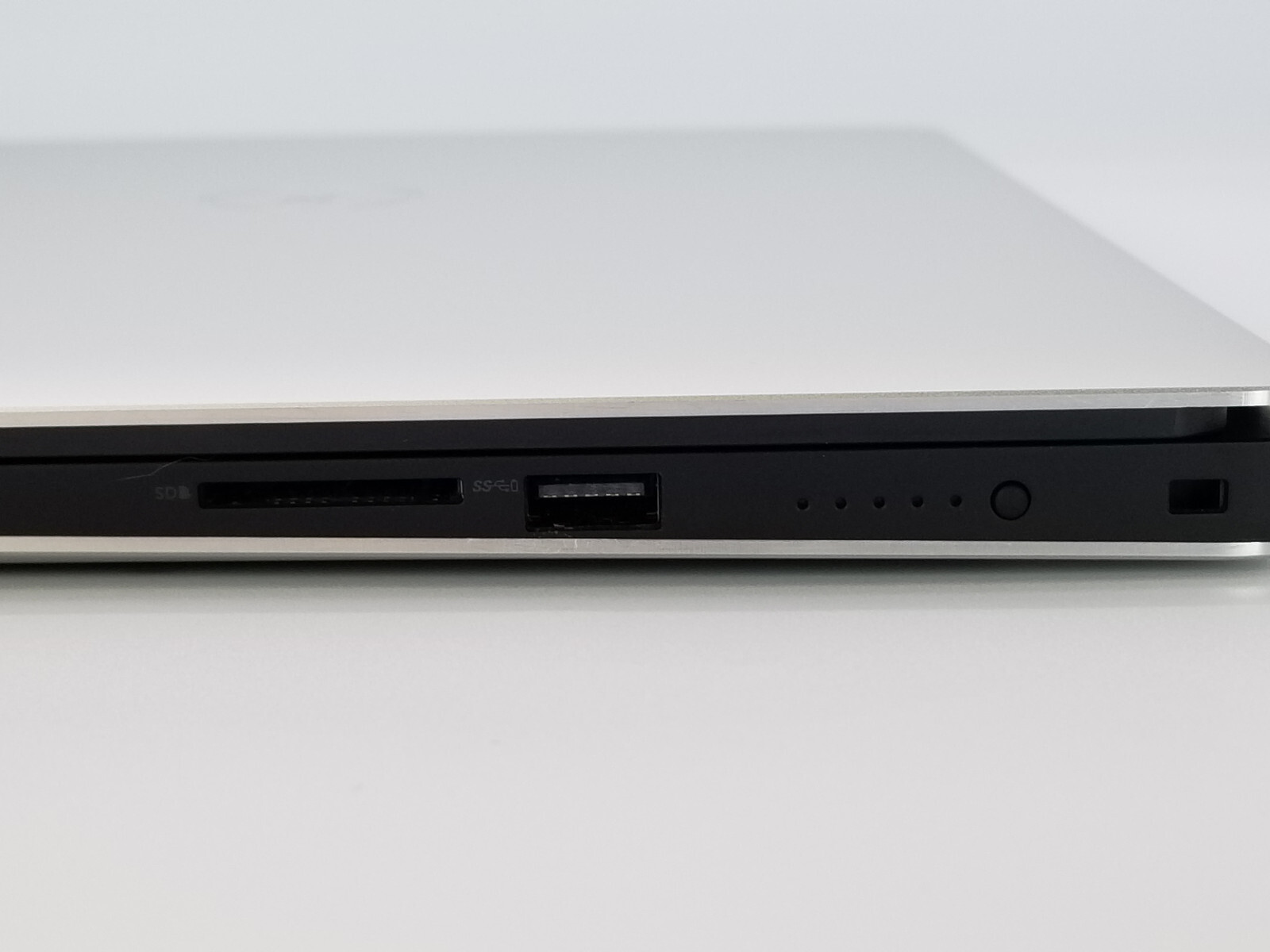 Dell XPS 15-7590 Laptop PC FHD Intel i5-9th 8GB Ram 256GB NVMe Windows 11 Camera