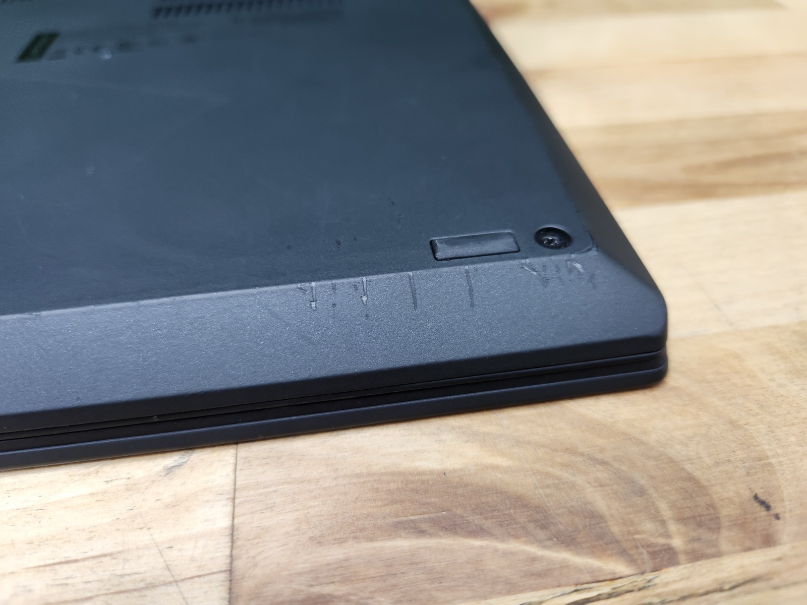 Lenovo ThinkPad P43s 14″ FHD i7-8665U 16GB 256GB SSD Quadro P520 Window 11 Pro ~