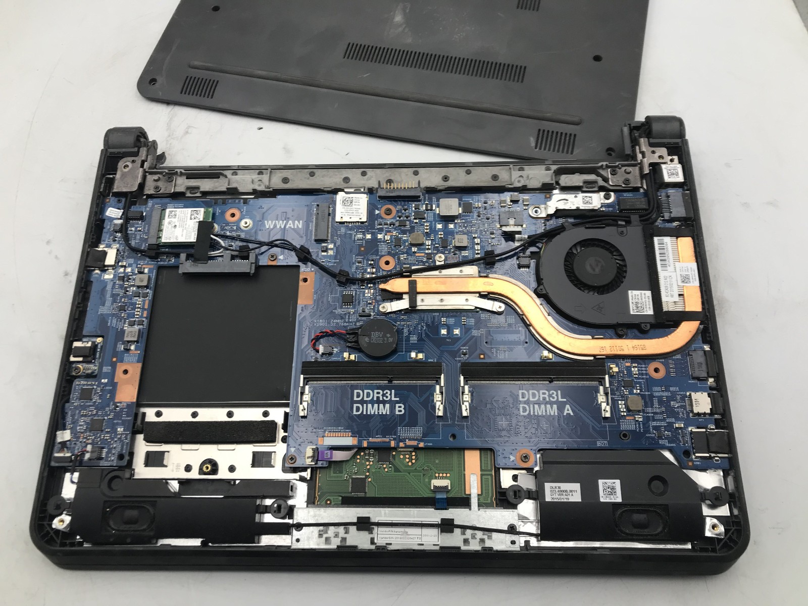 DELL LATITUDE 3340 -BOOTS TO BIOS- INTEL CELERON 2957U – NO RAM – READ DESC – BB