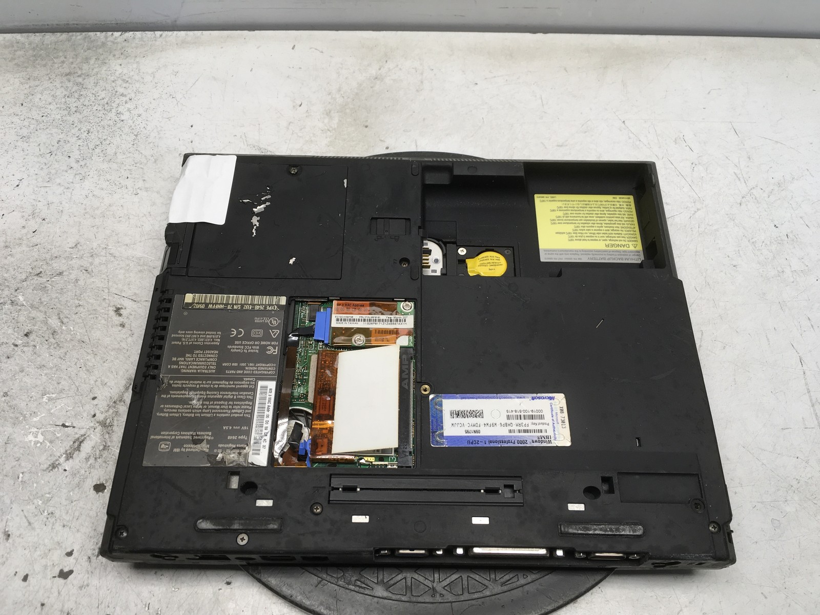 IBM ThinkPad Type 2648-EU2 Intel Pentium III 1.13GHz 256 MB NO HDD No Batt
