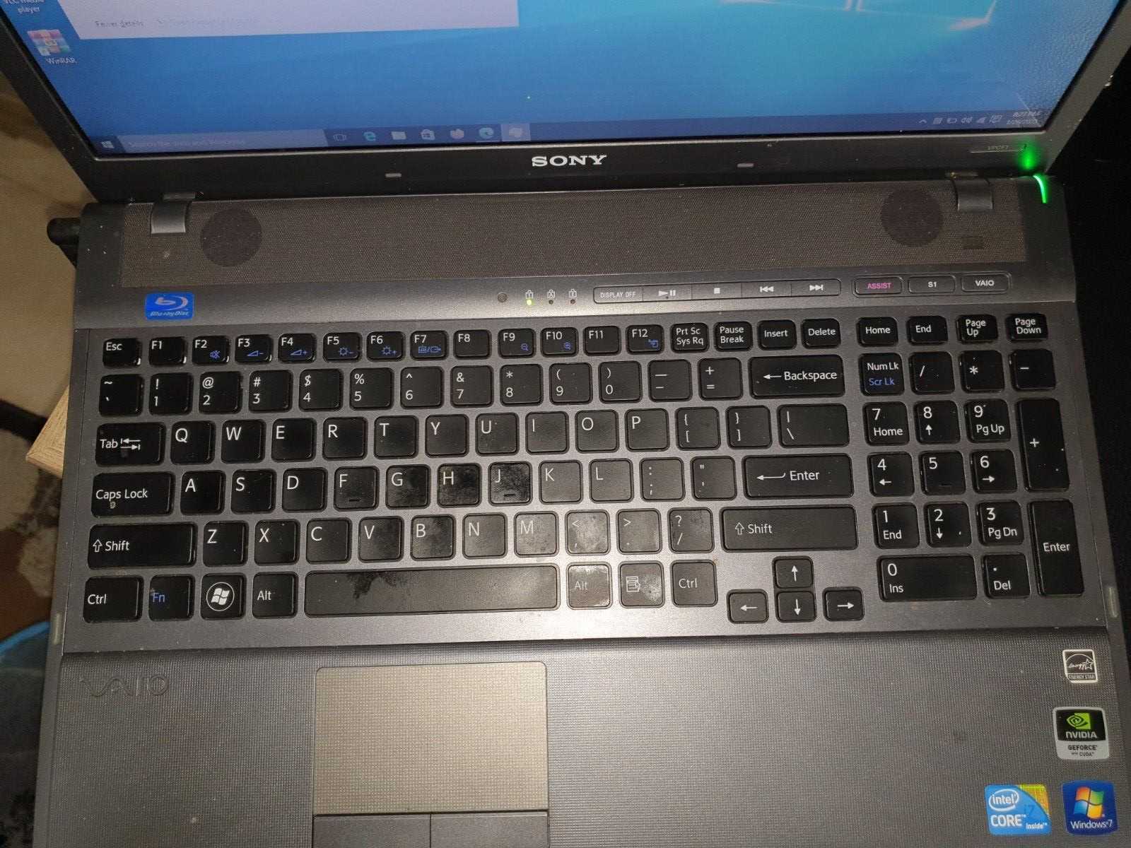Sony VAIO INTEL CORE I7-740QM 1.73 GHz 16.4IN 750GB 8GB Ram Win 10 Blu-Ray