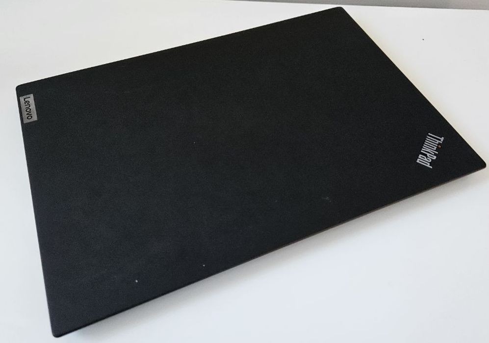 ThinkPad T14s Gen 2 14-inch i7-1185G7 16Gb RAM 512Gb NVME Win 11 Pro