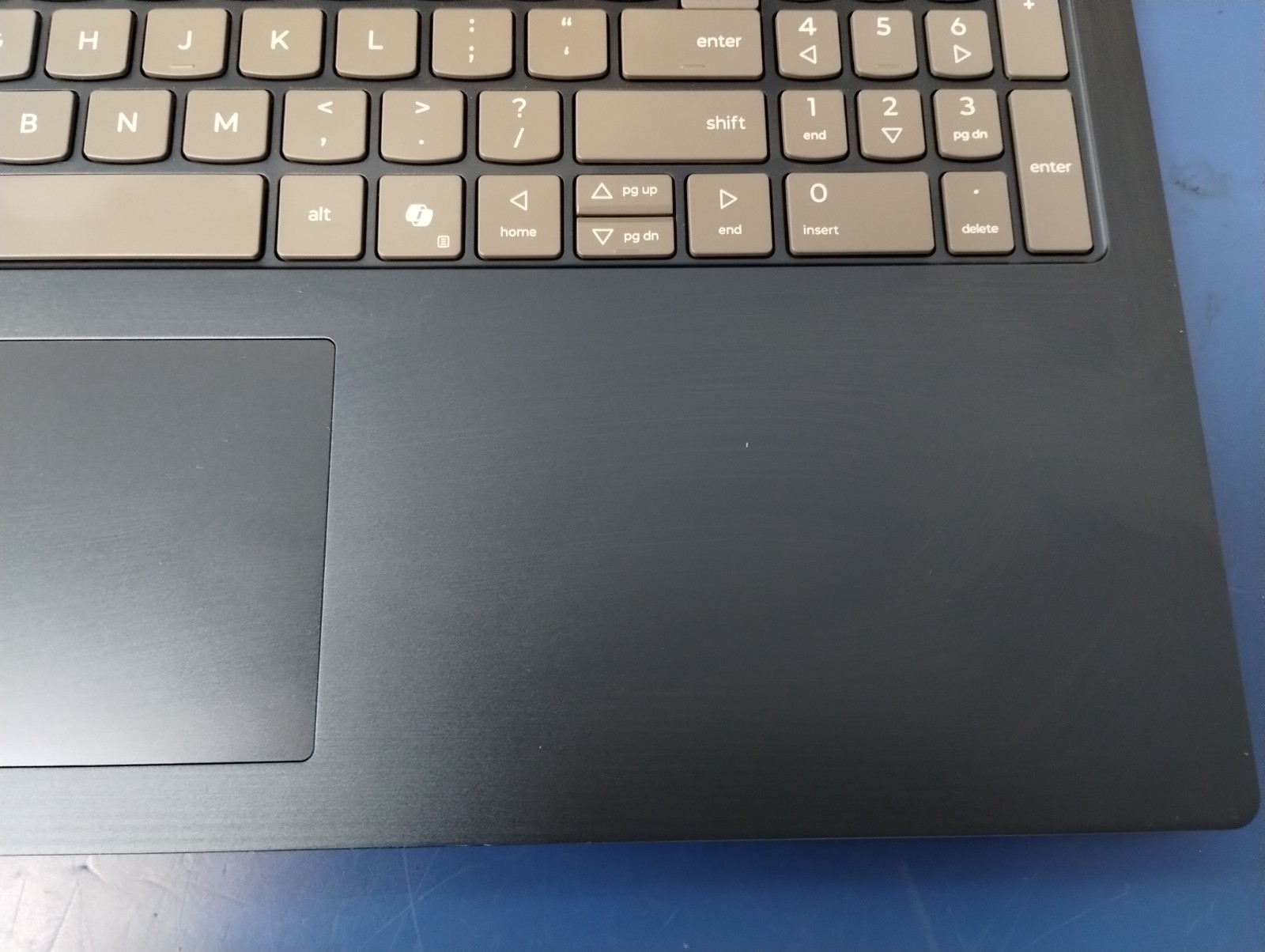 Lenovo IdeaPad 5 2-in-1 16AKP10, AMD Ryzen AI 7 350, 16 GB RAM, 1 TB NVMe SSD