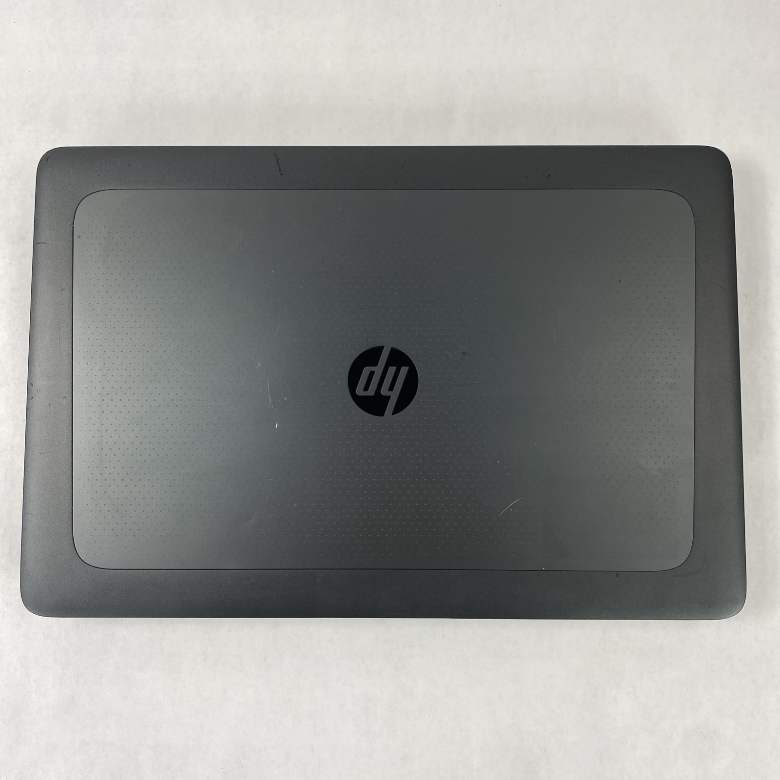 HP ZBook 17 G3 Xeon E3 1535M v5 2.90 GHz 16 GB RAM 17.3″ No Battery No HDD No OS