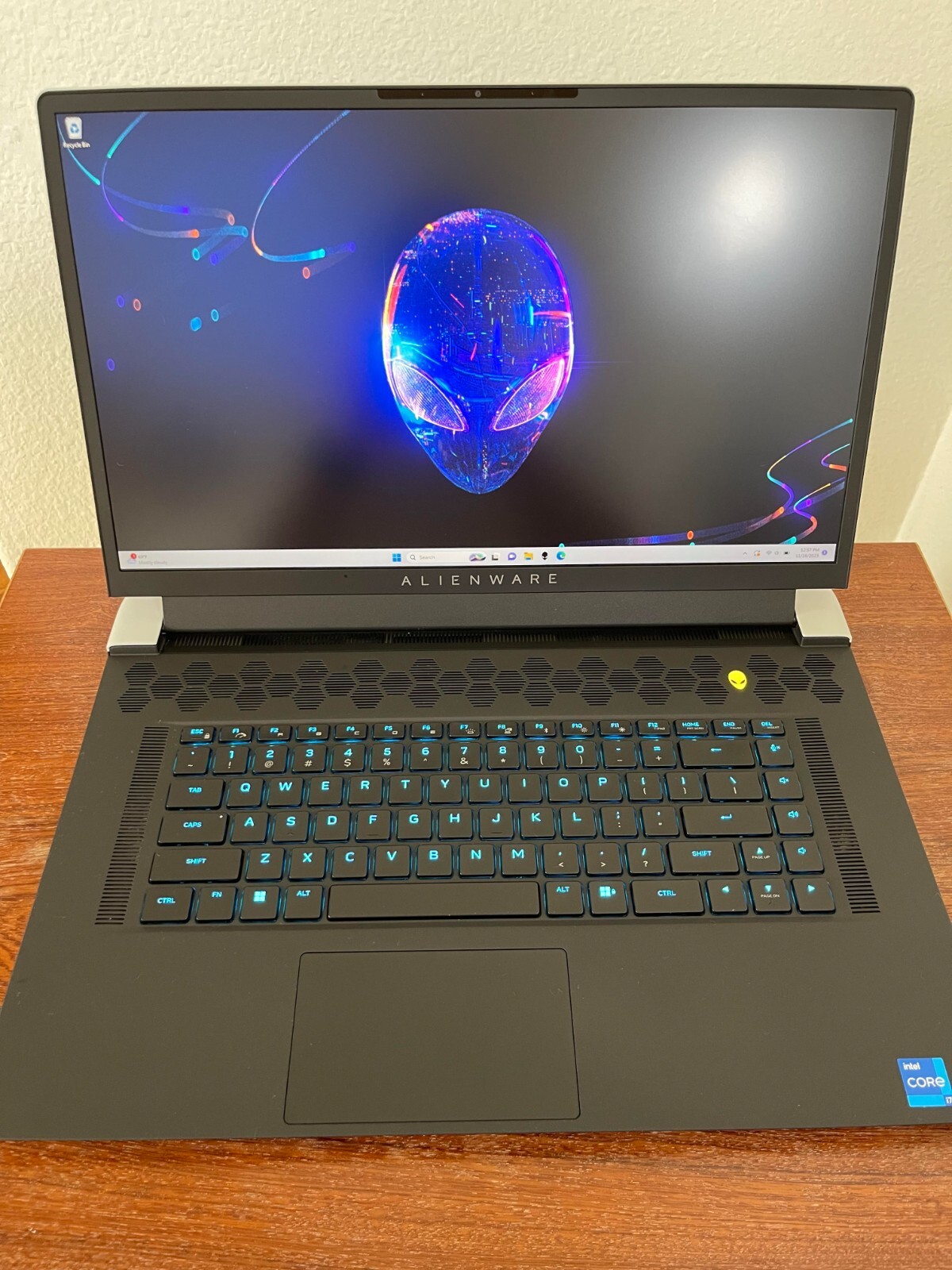 Alienware X17 R2 360Hz 12700H 32GB DDR5 512GB SSD RTX 3060 *MECHANICAL KEYBOARD*