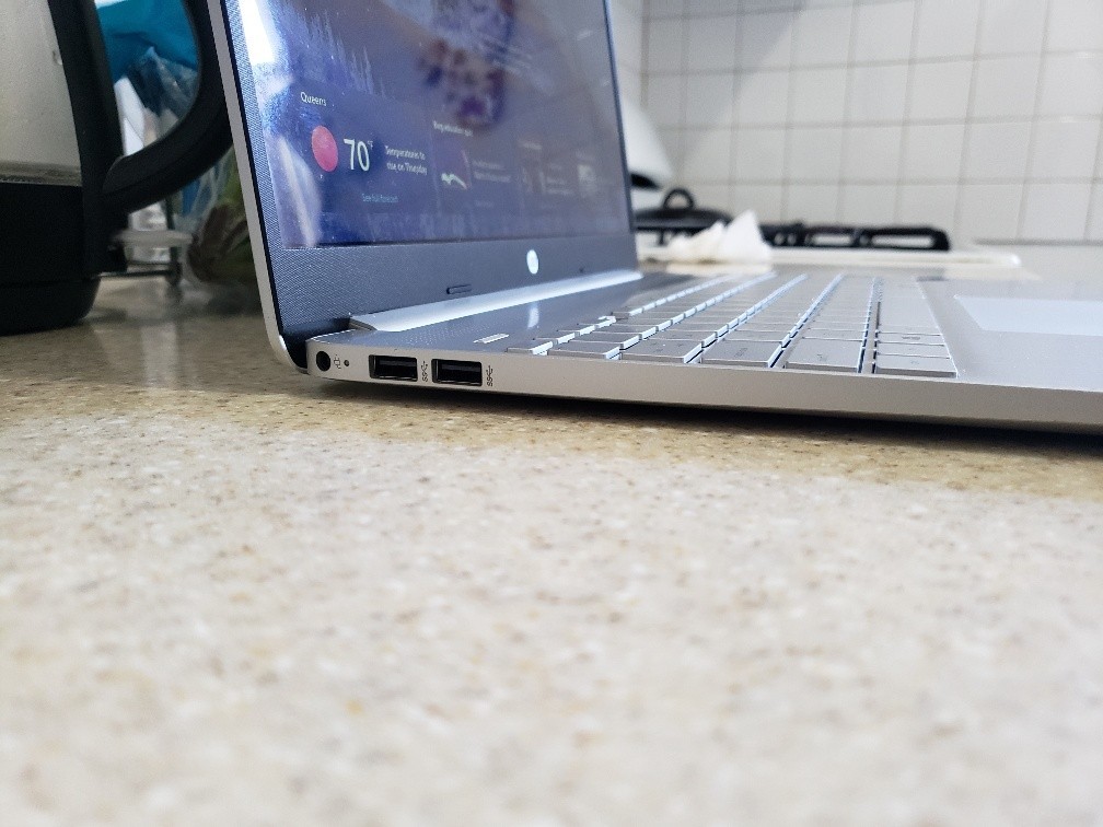 HP 15-DY1043DX INTEL CORE i5-1035G1 256GB SSD 8GB RAM WIN 11 TOUCH (missing key)
