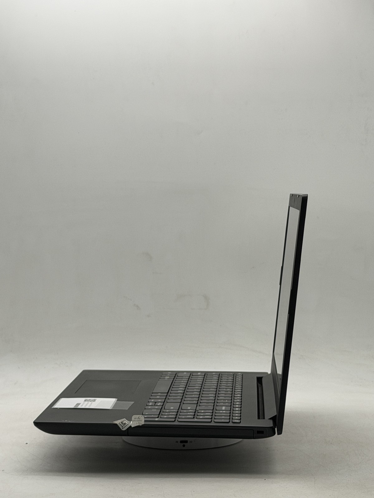 Lenovo V145-15AST 15.6in AMD A9-9425 8GB 256GB No OS – Read
