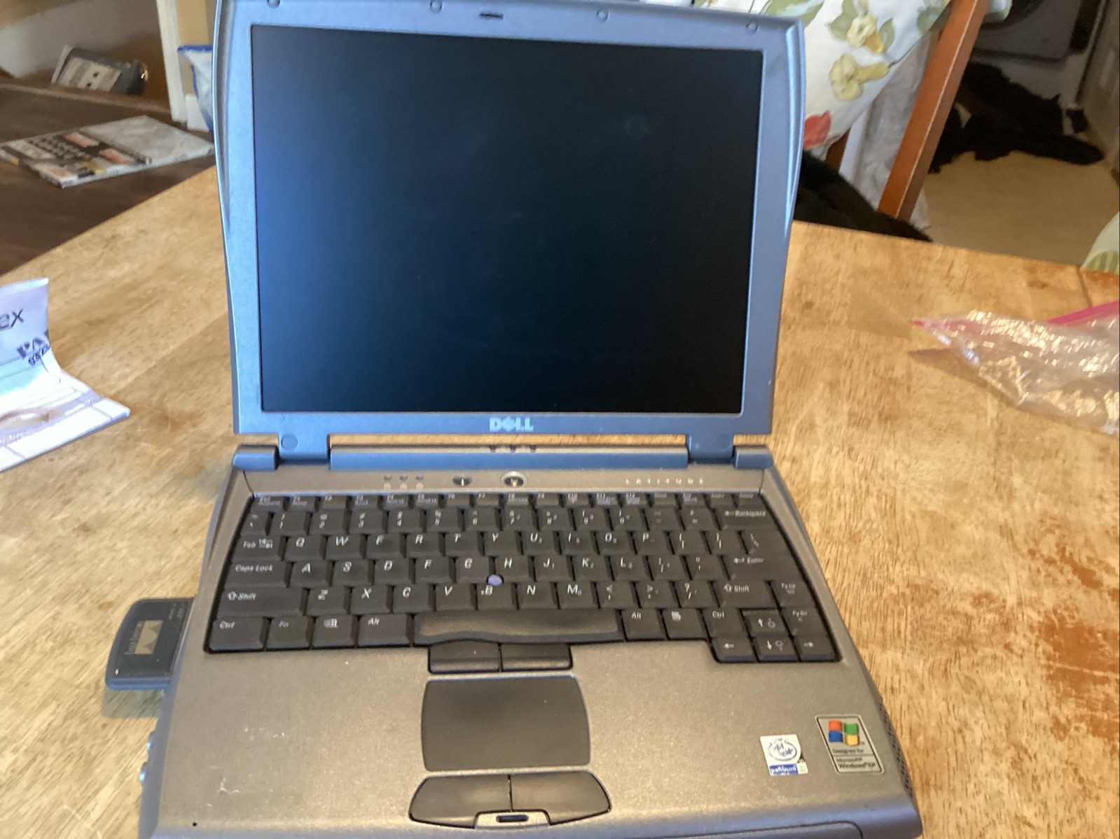 DELL LATITUDE C400 LAPTOP PENTIUM III 1.20GHz 256MB 30GB HDD WINDOWS XP