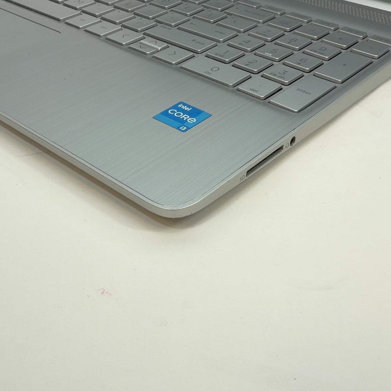 HP Laptop 15-DY2791WM 15.6″ i3-1115G4 3.0GHz 16GB RAM 1TB SSD