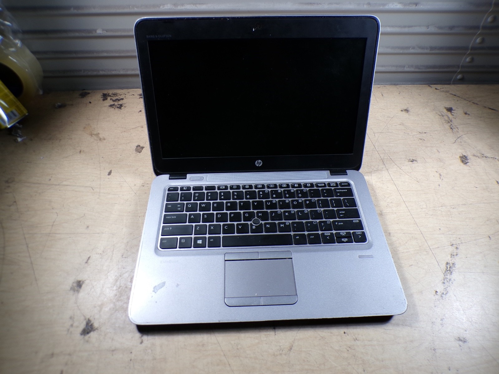 HP ELITEBOOK 820 G4 INTEL CORE I5-7300U 8GB RAM **BIOS L0CKED **NO HD/ NO CADDIE