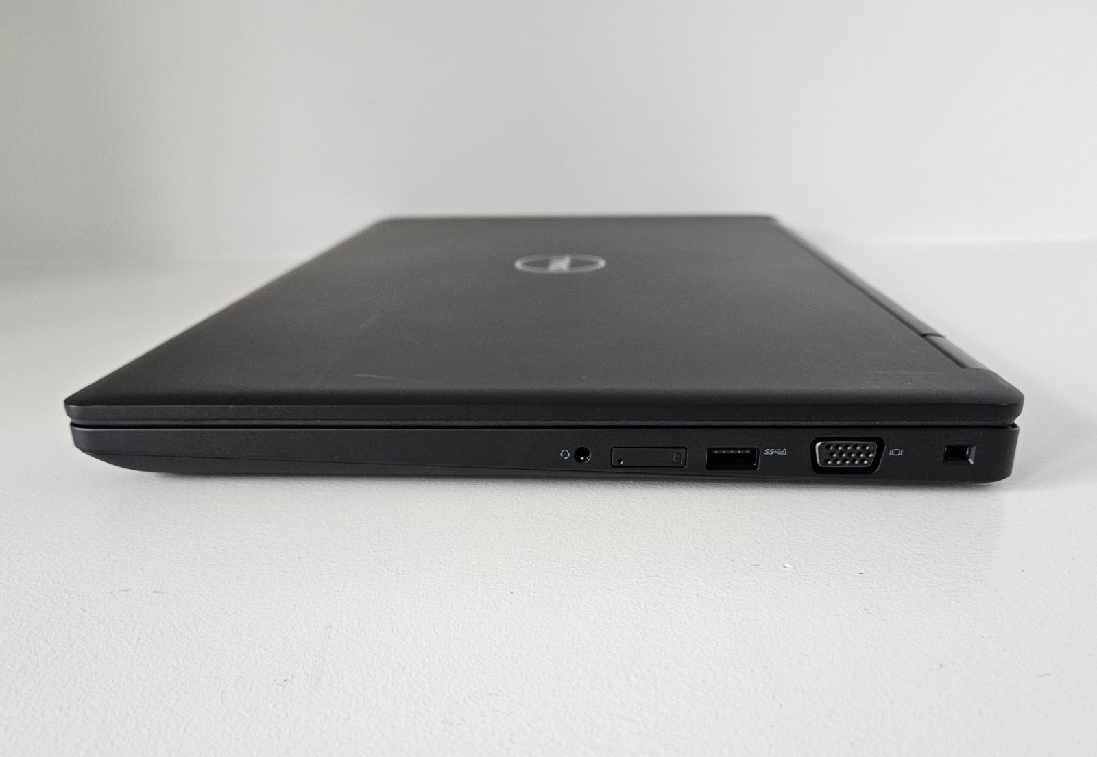 Dell Precision 3520 Core i5-7440HQ 2.80GHz 8GB RAM 256GB NVMe 15.6″ Win 11 Pro