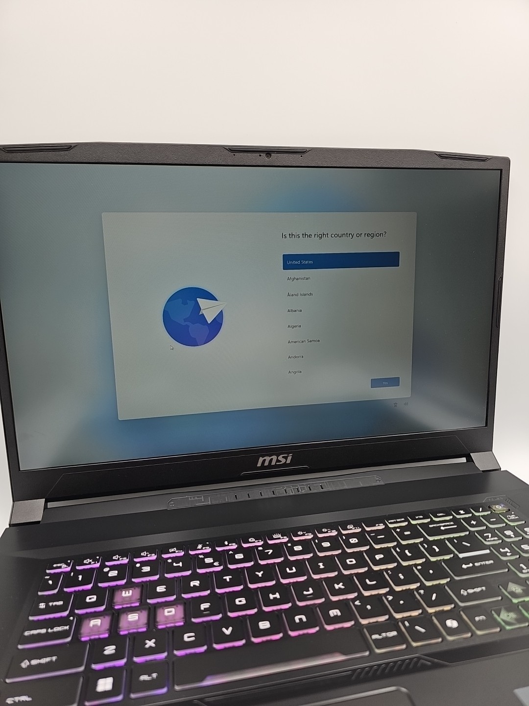 MSI Katana A17 (AIBV8) AMD Ryzen 9 8945HS 32GB 1TB SSD NVIDIA GeForce RTX 4050