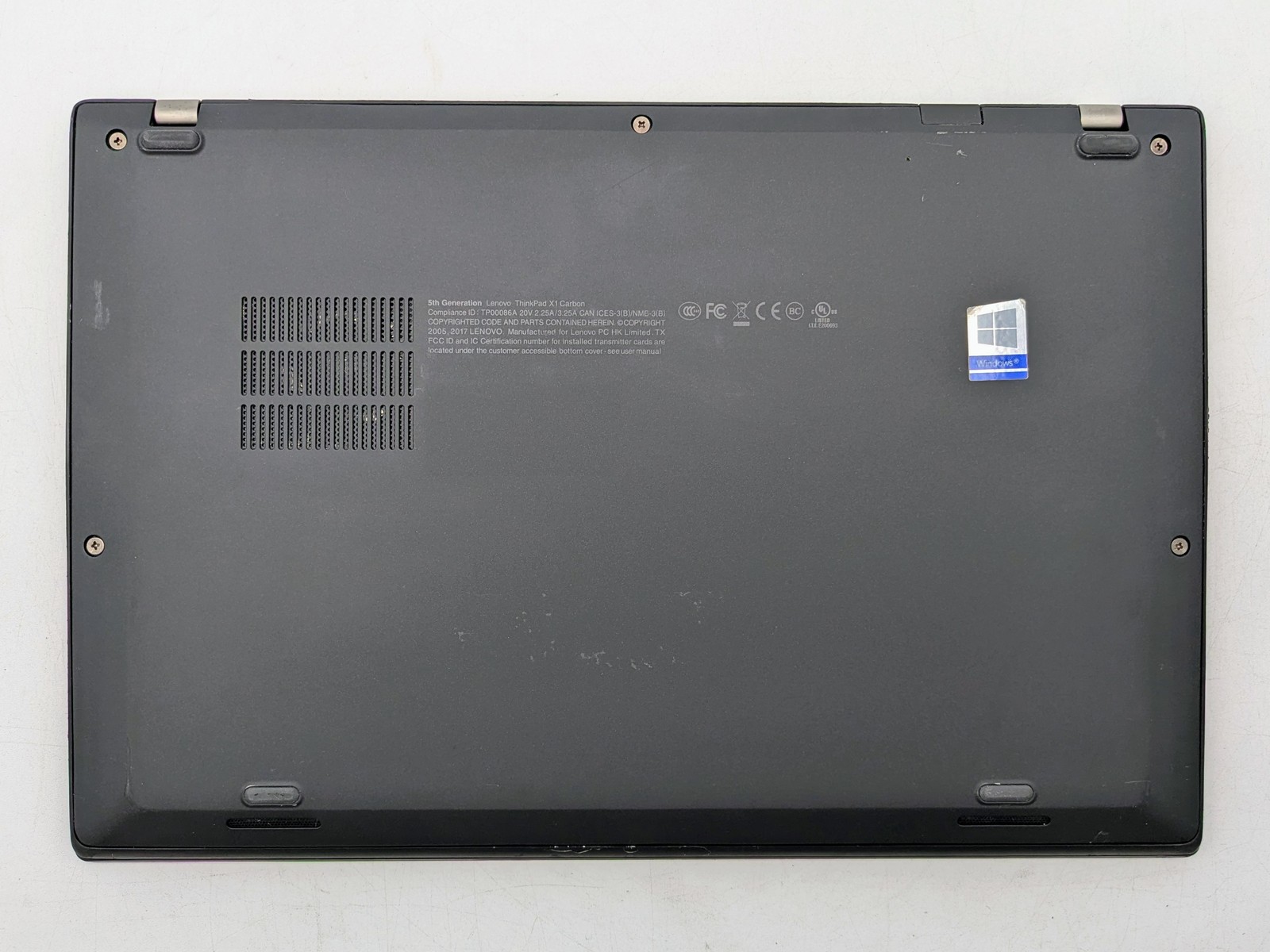 Lenovo ThinkPad X1 Carbon 5th Gen 14″ FHD I7-7500U 256GB SSD 16GB W10P *READ*
