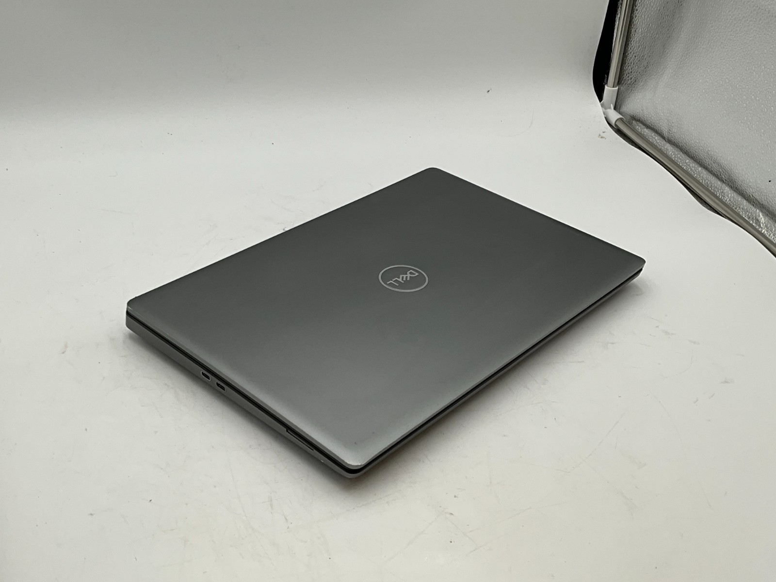 DELL Precision 7560 i7-11850H 2.50g 64GB 1tb T1200 15.6″ WIN11 Laptop DLZG6M3