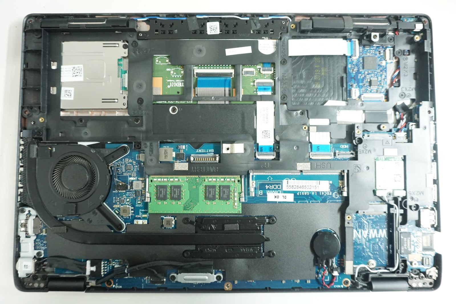 Dell Latitude 5400 Intel i5-8365U @1.60GHz 8GB RAM NO OS/ NO HDD/NO BATTERY