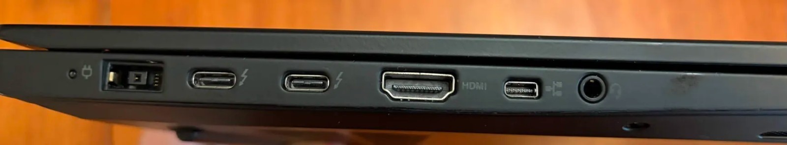 Lenovo ThinkPad P1 2nd Gen. Core-I7, Nvidia Quadro T2000, READ DESC, + CHARGER