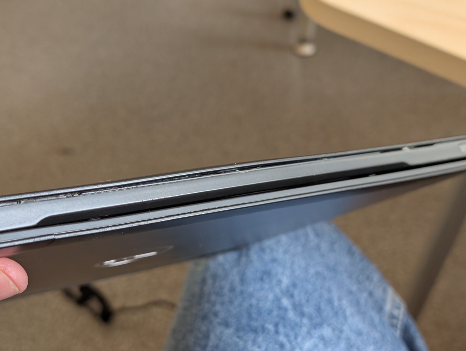 Dell Vostro V130 / Intel i3 U380 / 4GB RAM / 128GB SSD