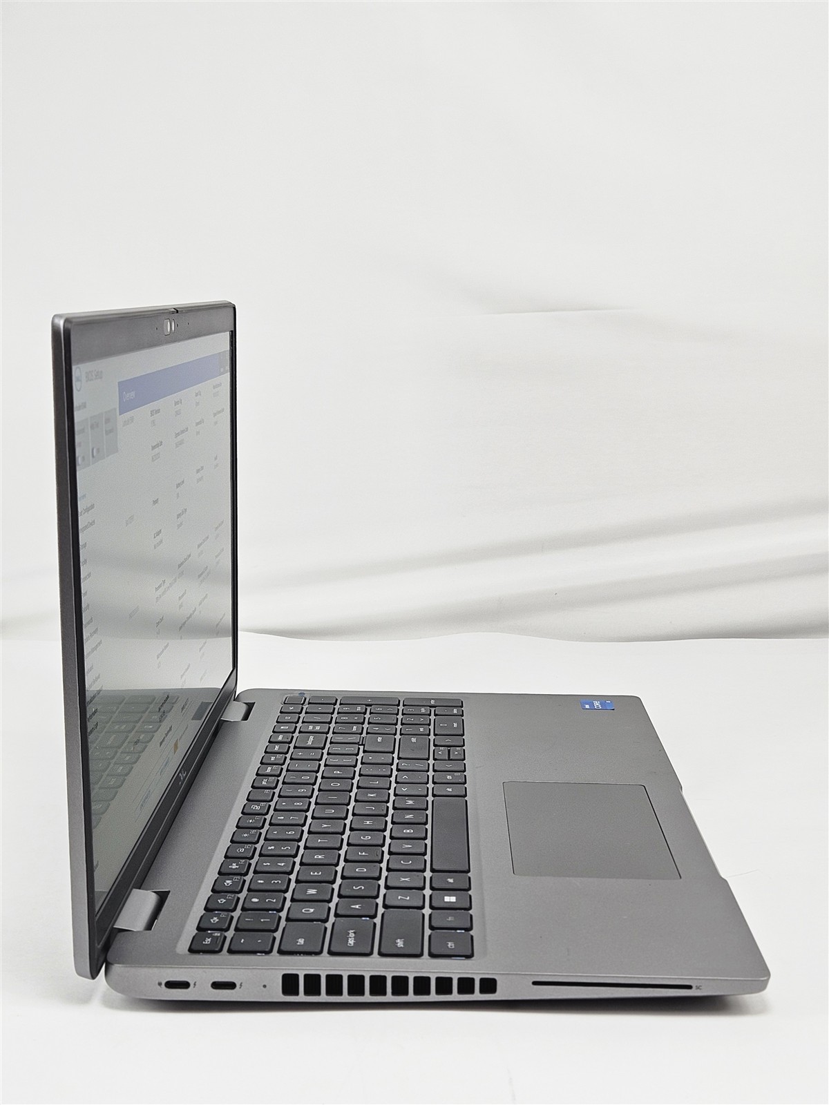Dell 15.6″ Latitude 5540 Intel Core i5-1345U 16GB RAM 256GB SSD Intel UHD