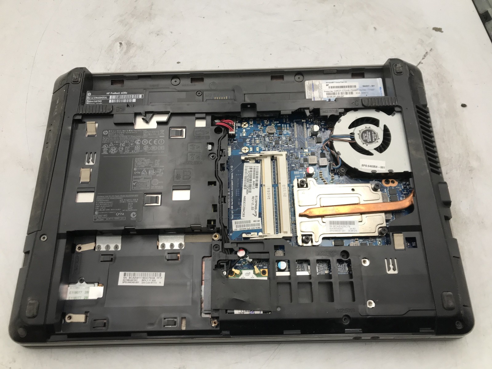 HP PROBOOK 4430S – BOOTS TO BIOS – INTEL I5 2450M – NO RAM – NO OS -READ DESC-BB