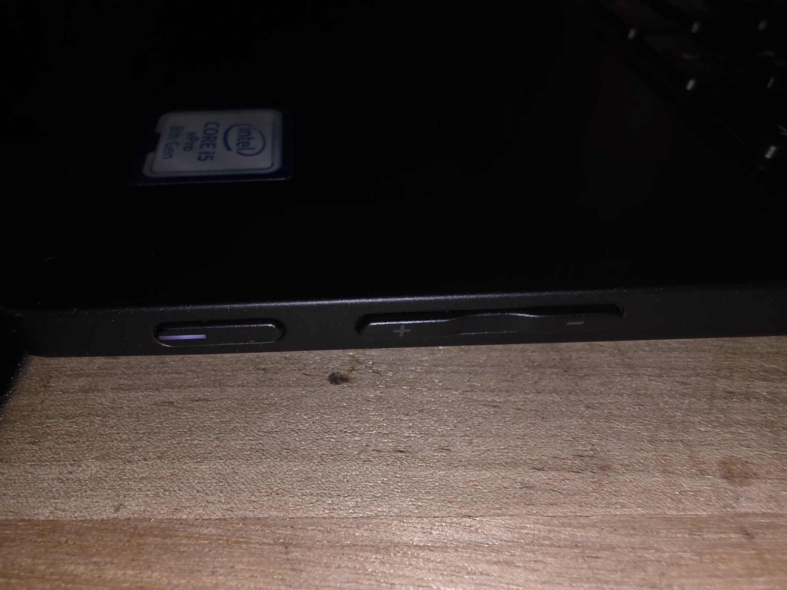 Dell Latitude 7390 2-in-1 Touchscreen Laptop 8th Gen Core I5 1 Tb M.2 16 Gb Ram