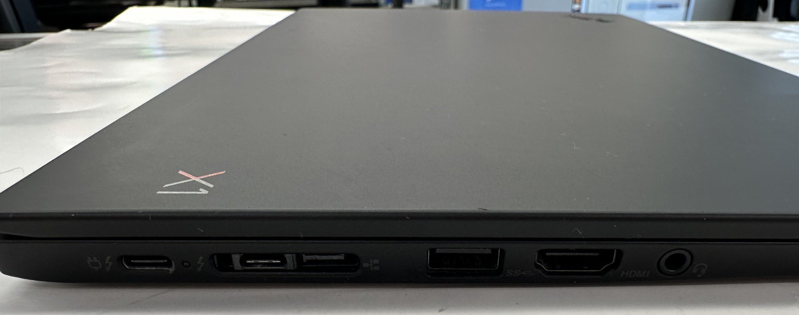 Lenovo TP X1 20QD Carbon 7th Gen 14″ Intel i7-8665U 1.9GHz 16GB 512GB SSD Win 11