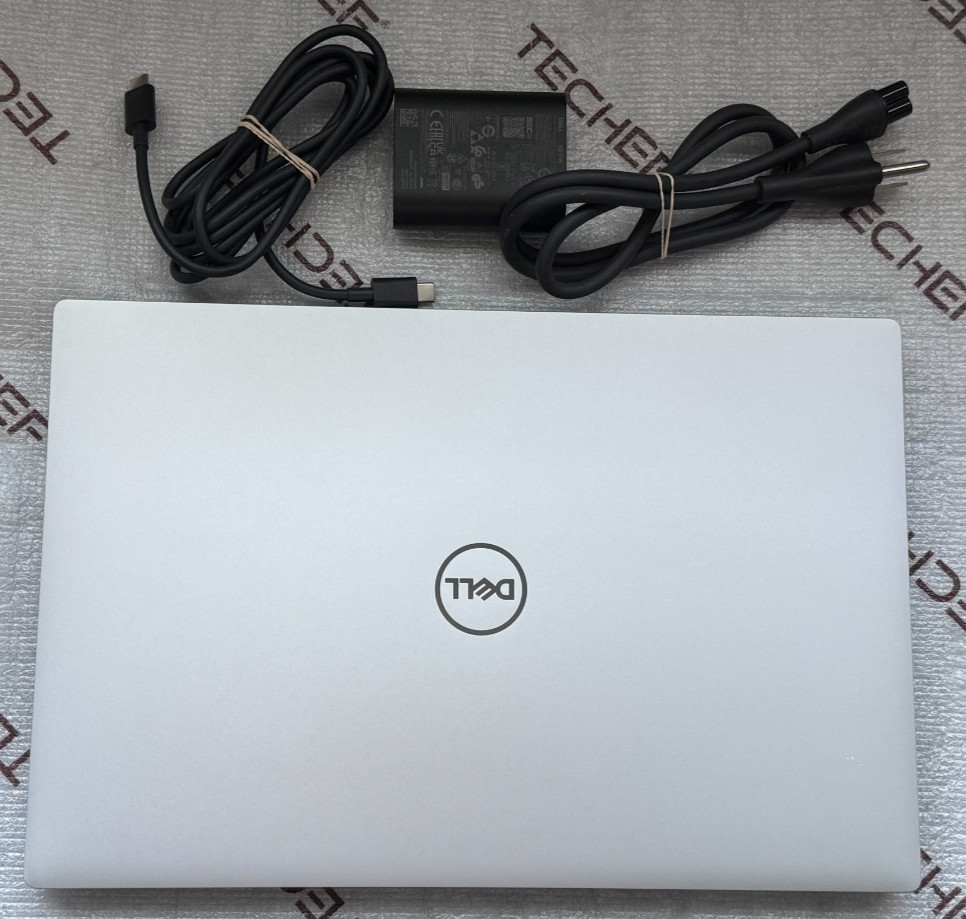 Dell XPS 14 9440 14.5″ 3.2K OLED Touch Laptop Core Ultra 7 155H 32GB RAM 1TB SSD