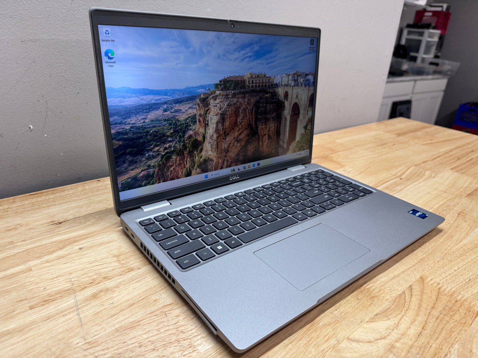 Dell Precision 3581 15.6” Laptop Intel Core i7, 256GB SSD, 16GB RAM, W11