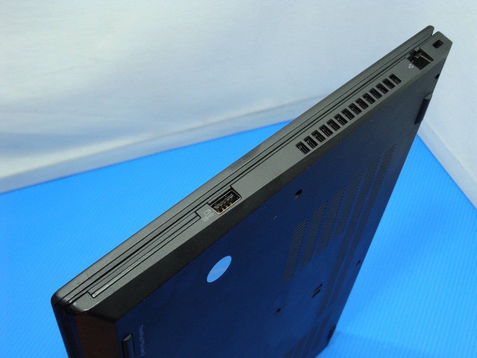 Lenovo ThinkPad P15s Gen2i 15.6″ FHD i7-1165G7 2.8GHz 16GB 512GB NVIDIA T500 4GB
