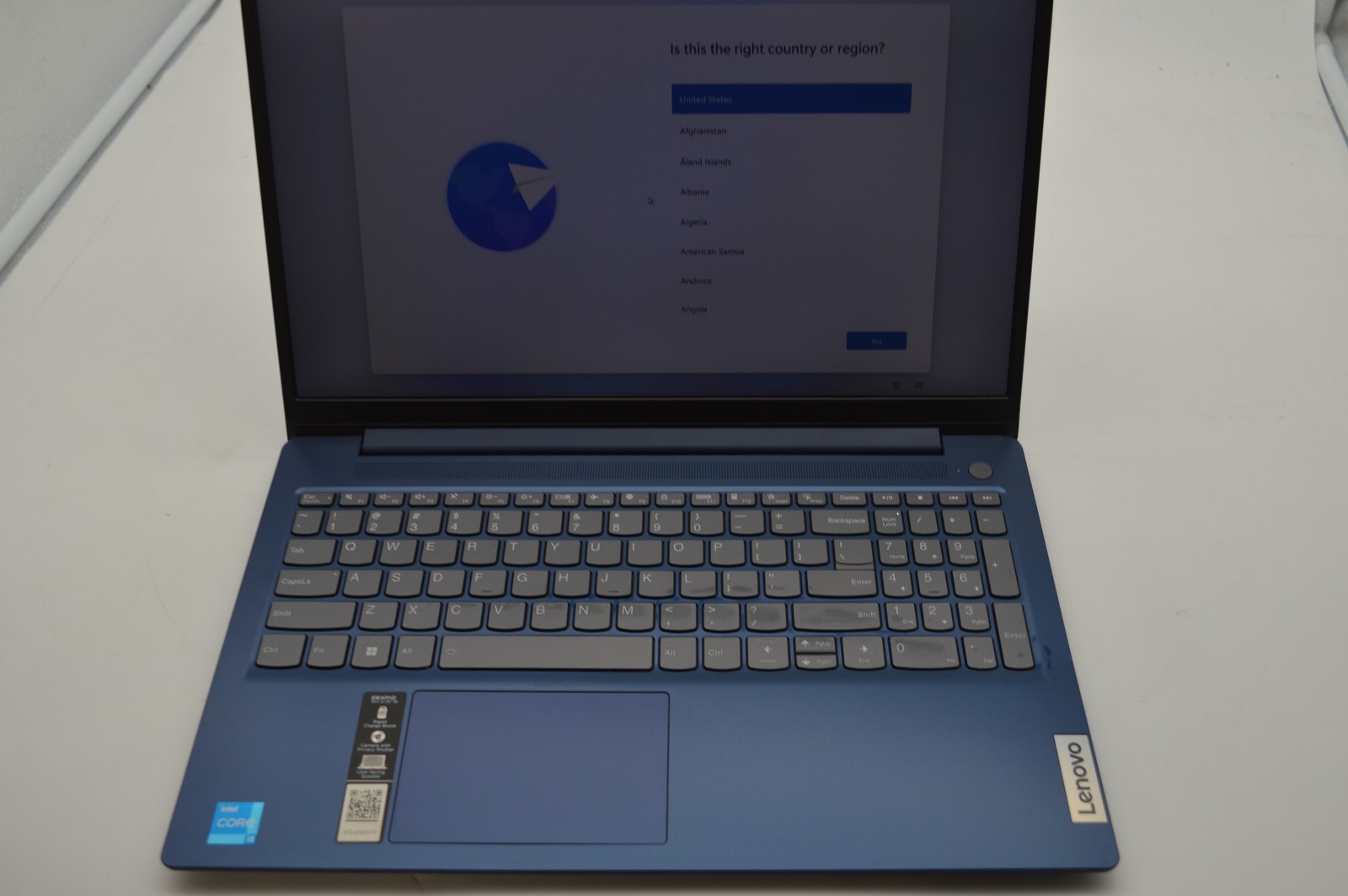 Lenovo IdeaPad Slim 3 15IRU8 Core i3-1315U 1.2GHz 8GB 256GB SSD PC1795880