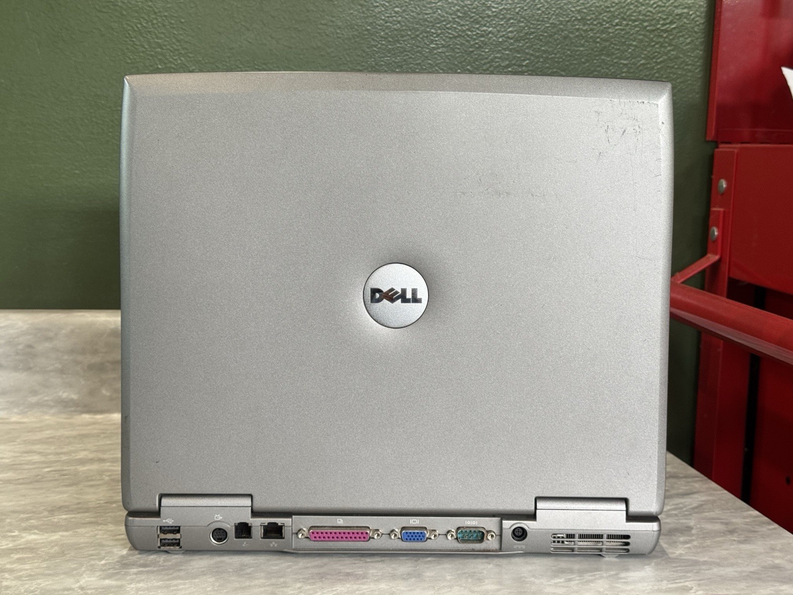 Dell Latitude D505 Intel Pentium M 1.5GHz 1gb RAM 40gb HDD RS232 Serial Win XP